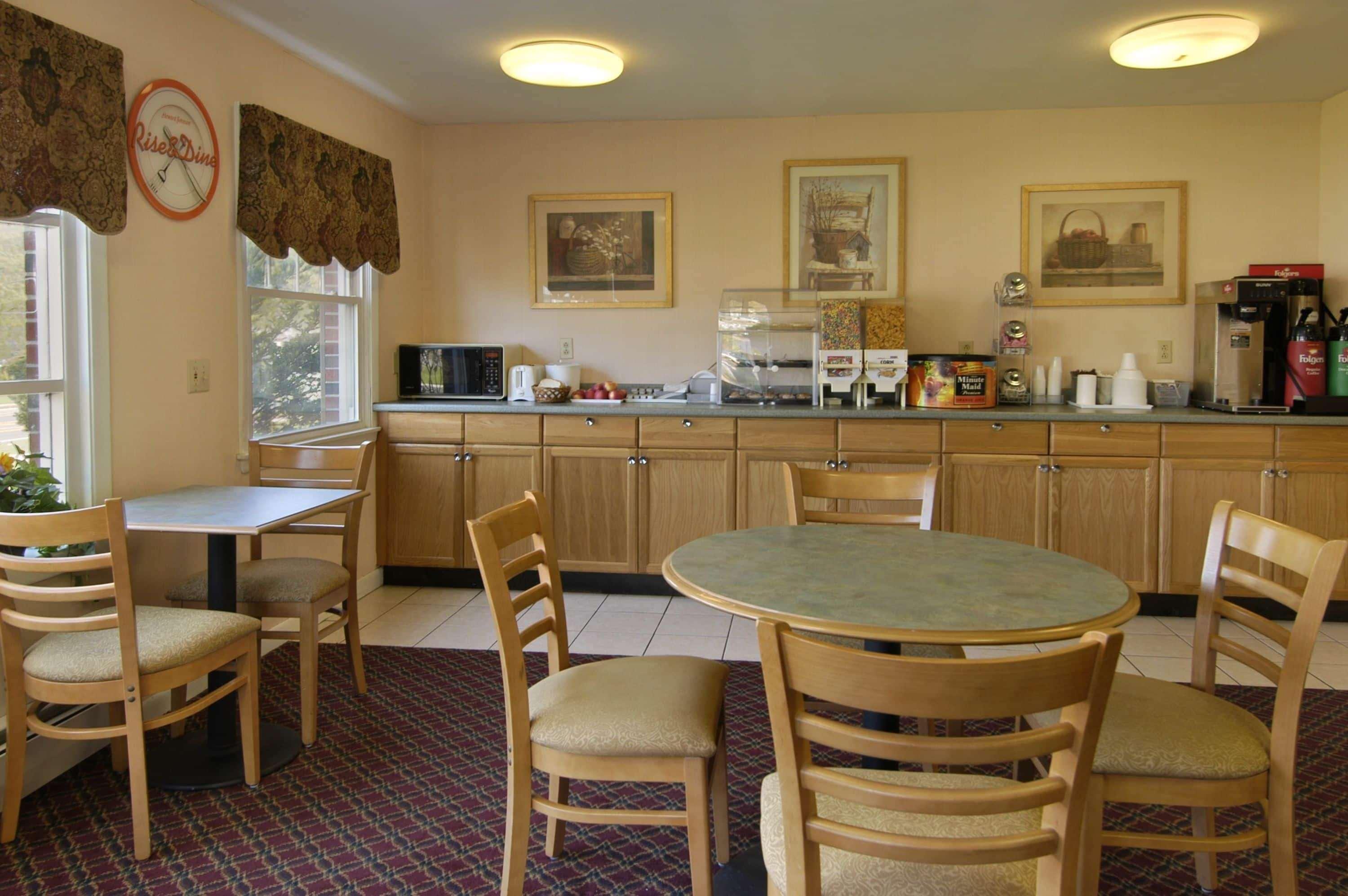 Howard Johnson By Wyndham Williamstown Eksteriør bilde