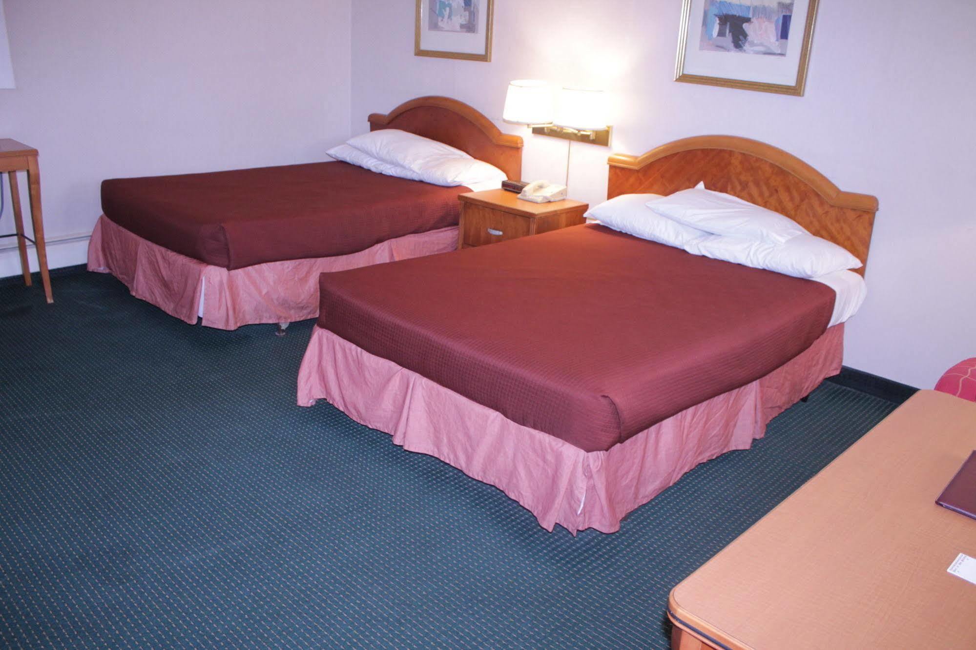 Howard Johnson By Wyndham Williamstown Eksteriør bilde